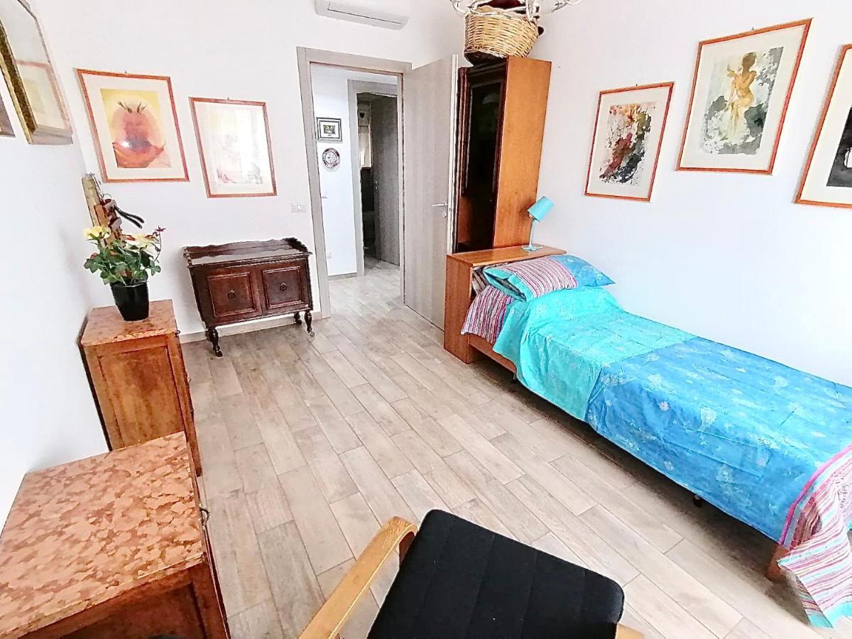 Appartement Relax Zambrini à Ostie Extérieur photo